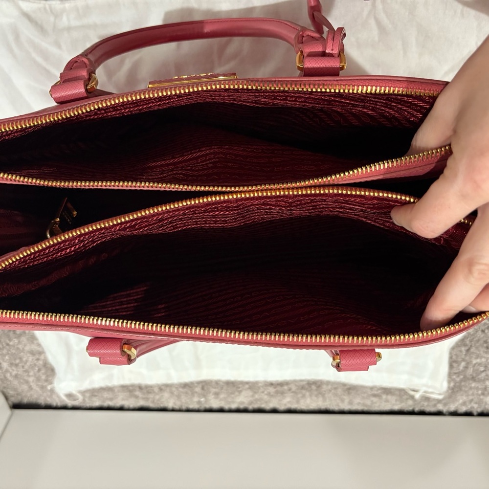 Authentic Prada Saffiano Leather Double Zip Pink Galleria Tote Bag - Picture 8 of 10